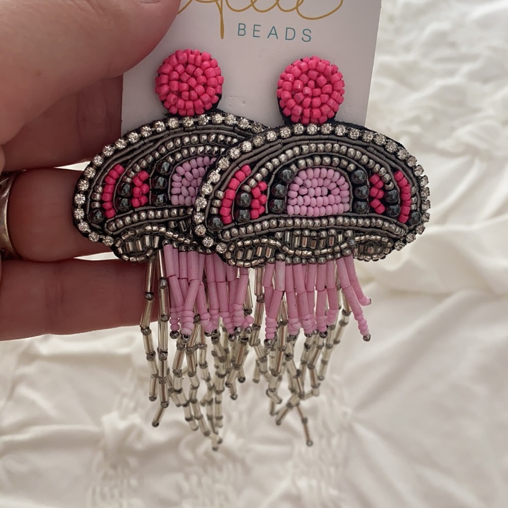 Allie beads designs earrings pink octopus dangle - Picture 3 of 3